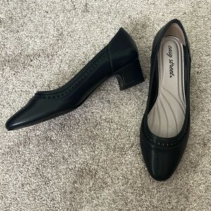 Navy short heels barely worn